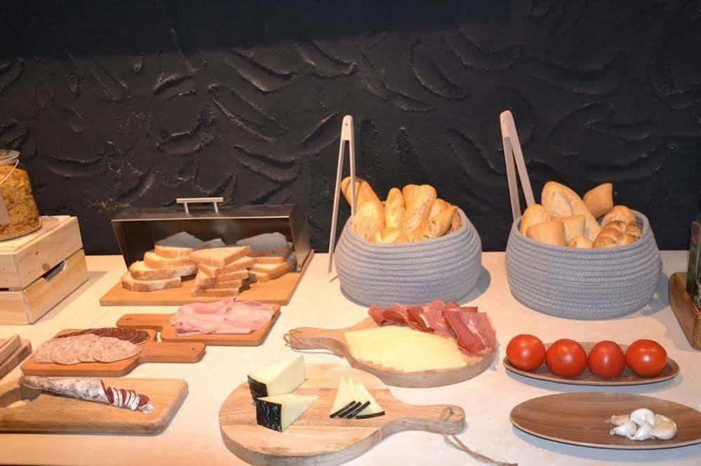 Gatell Hotel Vilanova i la Geltrú Εξωτερικό φωτογραφία